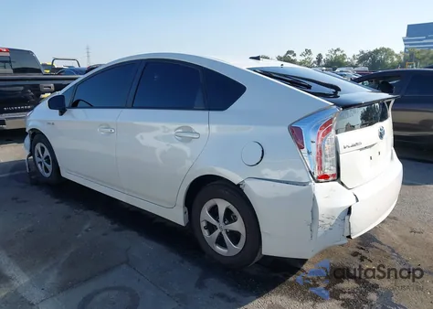 2015 Toyota Prius Three z USA, uszkodzony, nr VIN JTDKN3DU1F0412574